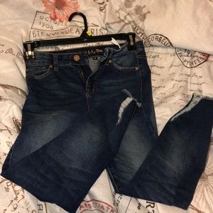 Skinny mid-rise jeans